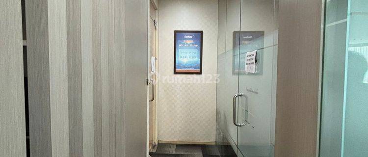 For Rent Office Apl Tower Semi Furnish Size 500m2 , Jakarta Barat 1