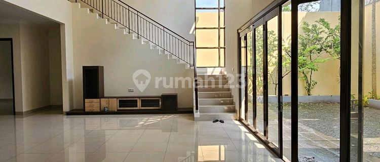 For Rent: The Green BSD House 1