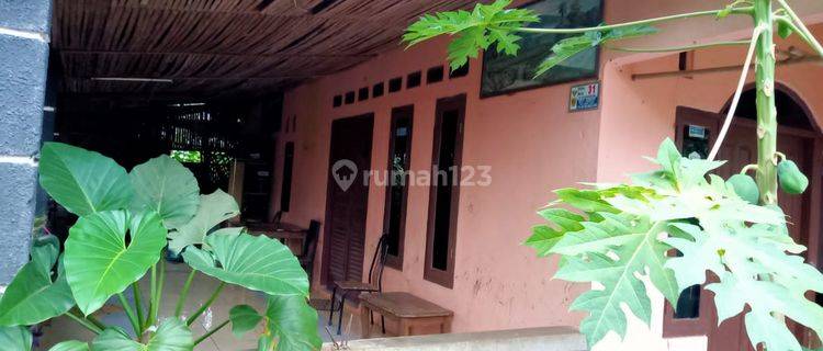 Di jual sebidang rumah. Jalan strategis  1