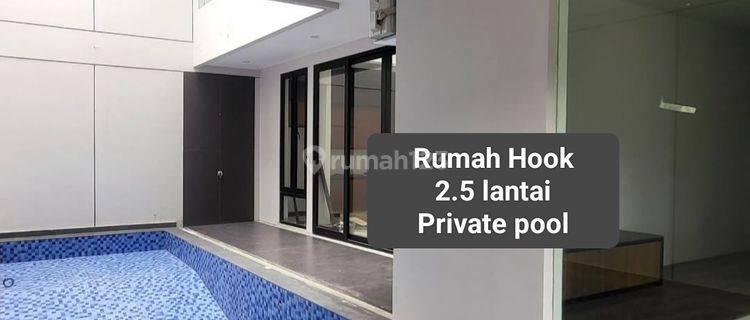 Rumah 2.5 Lantai Hook Siap Huni American Classic Sutera Amarylis  1