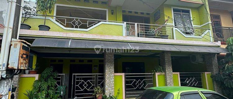 Rumah Bagus di Kawasan Kramat Jati, Jakarta Timur 1