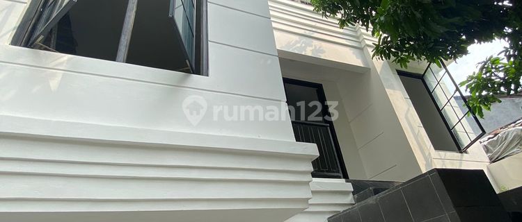 New Ready-to-Occupy House in Pondok Indah, South Jakarta 1