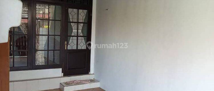 Rumah Hadap Selatan 2 Lantai 4+1 Kamar Pulau Galang Dekat TSM Pemogan 1