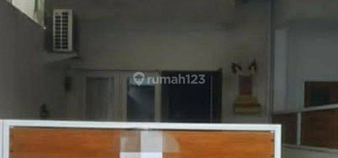 Rumah Minimalis Modern Full Furnished 2 Lantai 2 Kamar Gatsu Timur Dentim 1