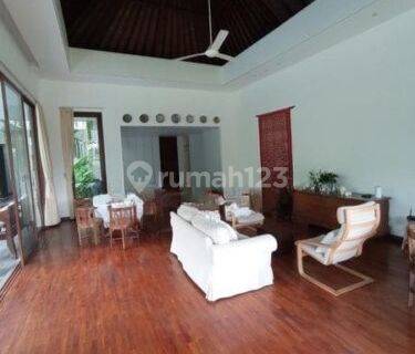 For Sale Luxury Villa Facing South View Rice Fields Pool Tegallalang Ubud 3+1 Bedrooms 1