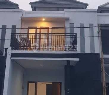 Rumah Baru Semi Furnished 2 Lantai 2 Kamar Batuaji Tabanan 1