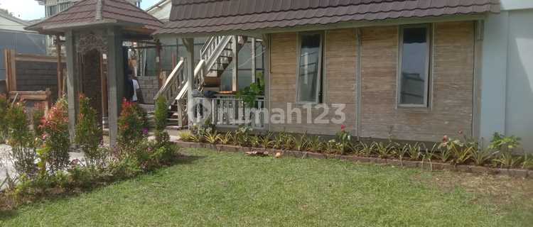 Two-Story 2-Bedroom Wooden House Dasong Bedugul Tabanan 1