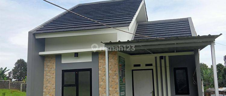 Rumah konsep dapur terbuka di Tamansari hill bogor  1