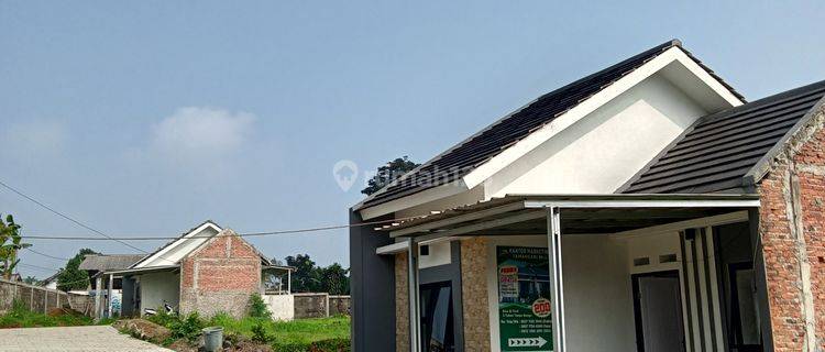 Dijual rumah tipe minimalis modern konsep dapur terbuka  1