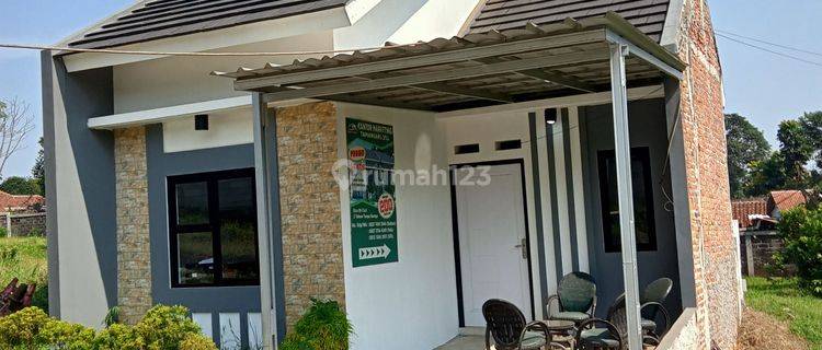 Dijual rumah 1 lantai dengan konsep minimalis modern terbaru  1