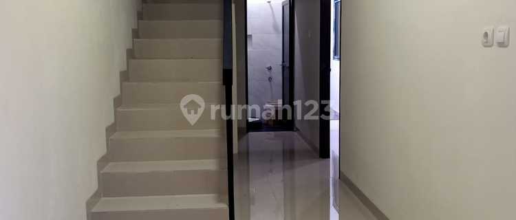 For Rent: Spacious House with 3 Bedrooms and 3 Bathrooms, Land Area 150 m2, Building Area 160 m2. 1