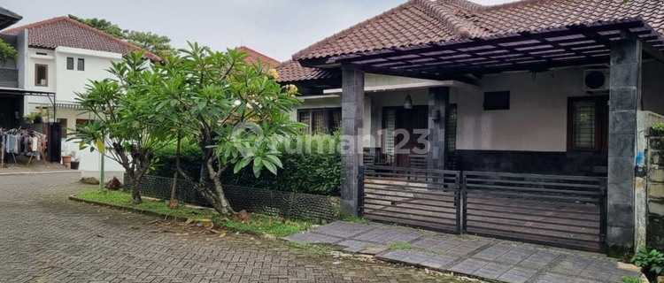 Premium House in a Strategic Area and Comfortable Residence @Ciputat 1