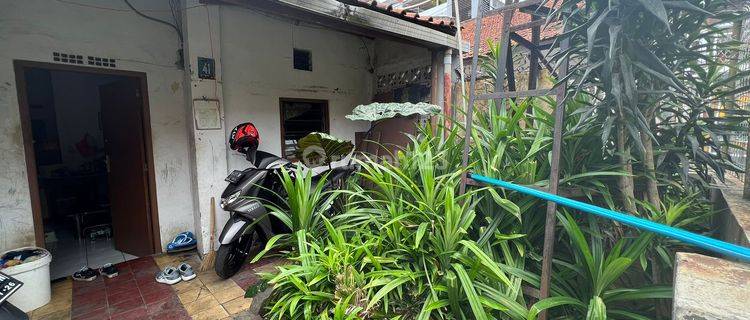 Rumah Minimalis di Tengah Kota, Bandung  1