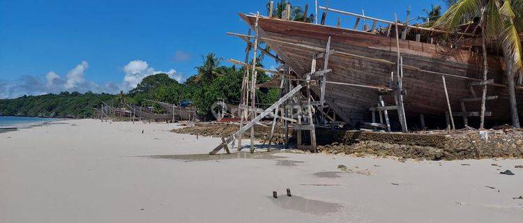 Villa Pas di Tepi Pantai Pasir Putih 1