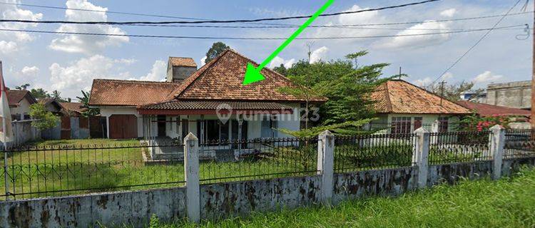 Rumah Semi Furnished SHM di Jalan Pangeran Antasari , Jambi 1