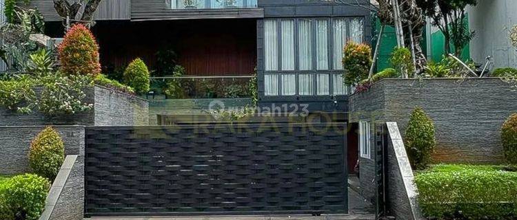 Rp 55 Miliar - SIMPRUG GOLF LUXURY MODERN HOUSE FULL FURNISHED, JAKARTA SELATAN 1