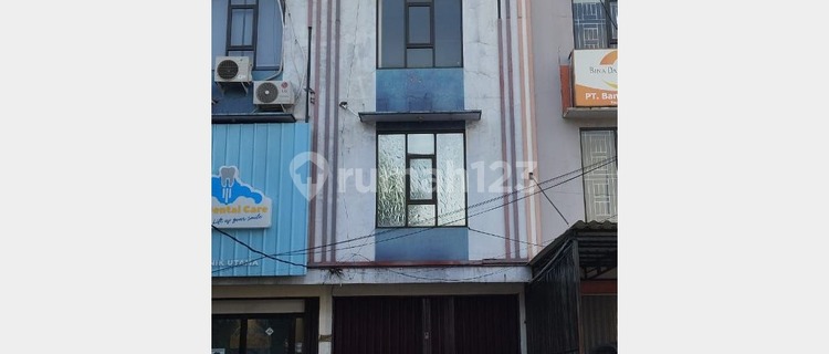 FOR RENT: NICE 4-STORY SHOPHOUSE IN SAHARJO, TEBET, SOUTH JAKARTA 1