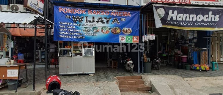 Strategic Shop House in a Busy Area of North Tambun, Bekasi 1