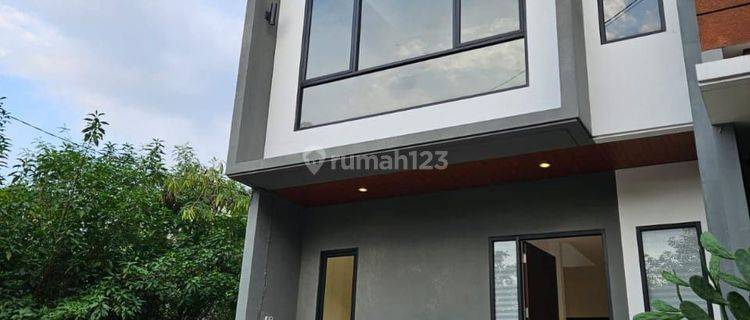 Rumah Modern Brand New Siap Huni Di Jatimurni  1