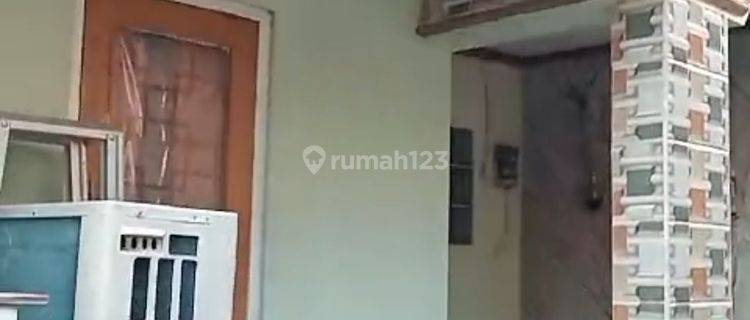 Dijual Rumah 2 Lantai Dekat Graha Raya 1