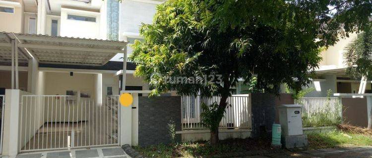 Rumah 2 Lantai Bagus Taman Rivera Regency Medokan Rungkut Dekat Upn di Jalan Kembar 1