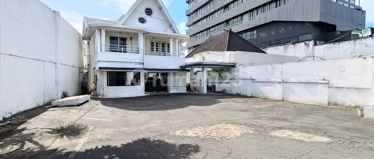 Cocok untuk Bank, Klinik Kecantikan, Strategis Pusat Kota Bebas Banjir 1