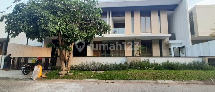 Rumah mewah di Sisingamangaraja 1