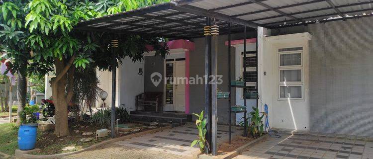 Rumah  cantik minimalis modern di Semarang Barat di Graha Padma 1