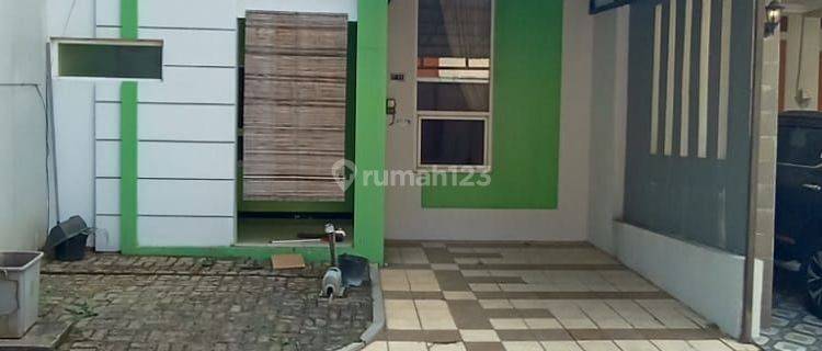 Rumah cantik dekat Unimus Sambiroto Semarang Timur 1