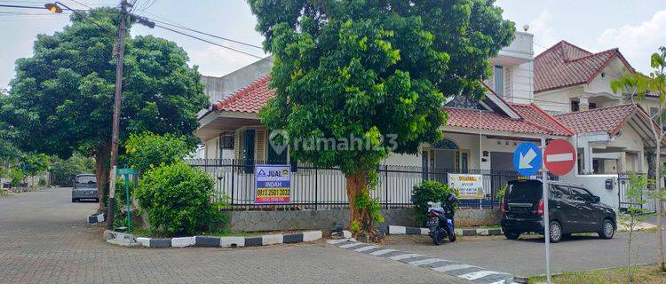 Rumah mewah 3 lantai dekat Kampus Undip Tembalang 1