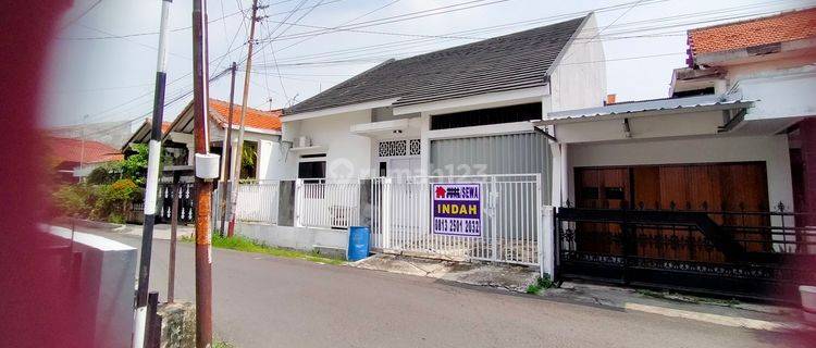 Rumah cantik  di Pedurungan  Semarang Timur 2 Lantai 1