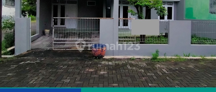 Ready-to-Occupy House in Jaten 1 F, Pedurungan, South Semarang 1