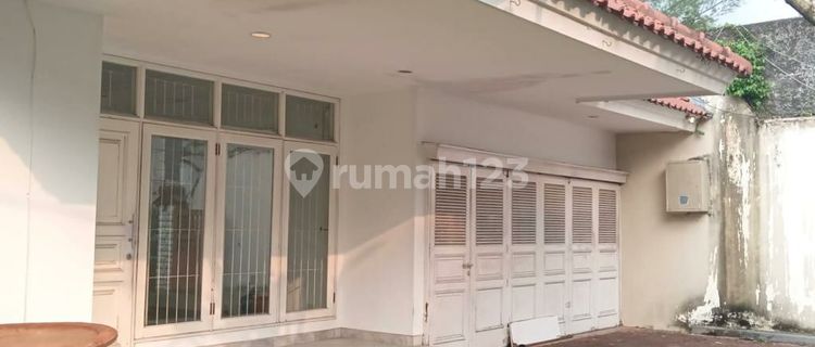 Jual Rumah SHM di Kemang 1