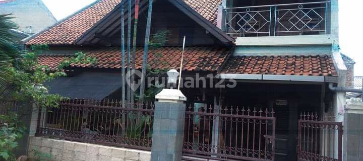 For Sale: Two-Story House in Kanguru Raya 1