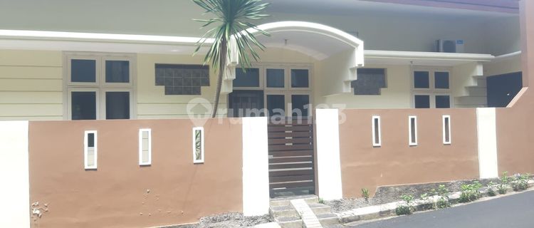 Rumah Bagus di Banyumanik 1