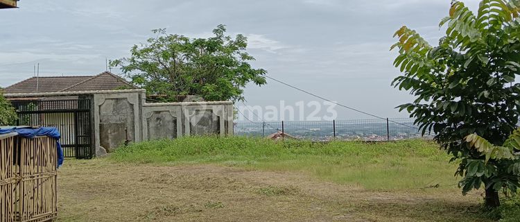 Land with a nice view in Manyaran. 1