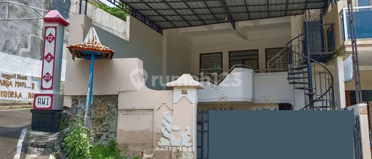 Nice House in Candisari 1