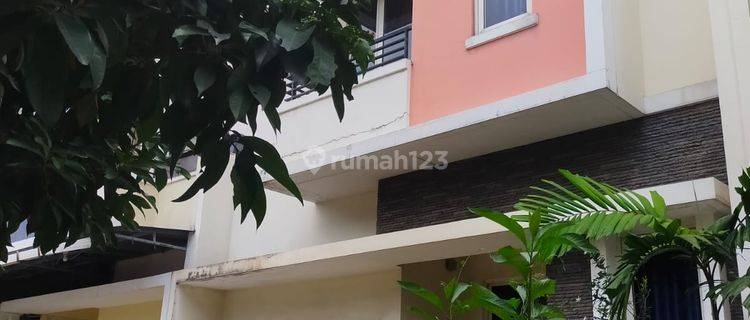 Rumah 2 lantai disewakan Semi Furnished bagus di PHG hrnsc 1