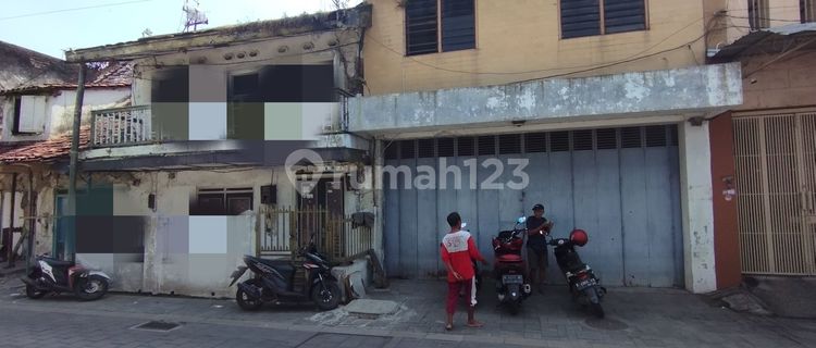For Sale House in Cendrawasih, Old Town Semarang 1