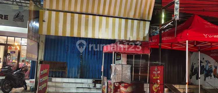 Shop House on Kedung Mundu Raya, Semarang 1