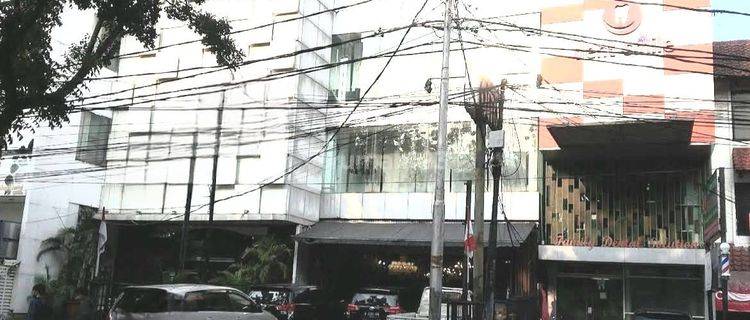 Ruko Pinggir Jalan Dekat Mal Besar Di Jakarta Selatan 1