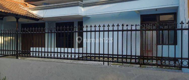 Disewakan Rumah di Manyar jaya 1
