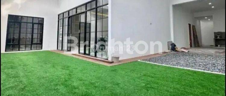 Rumah Mewah Brand New Seberang CITOSCilandak, Jakarta 1