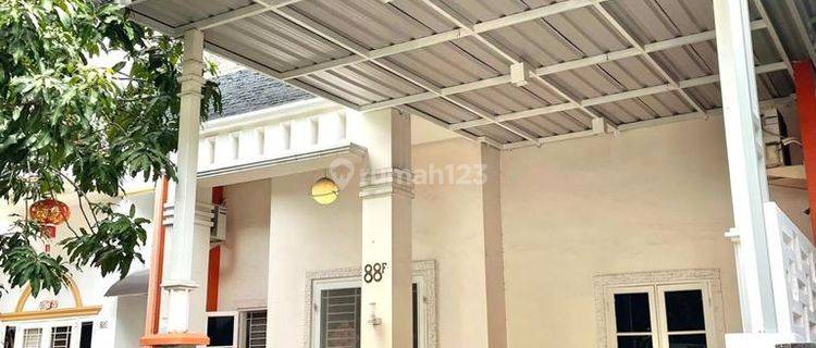 Dijual Villa Bagus SHM di Jalan Blueberry Komplek Cemara Asri, Deli Serdang 1