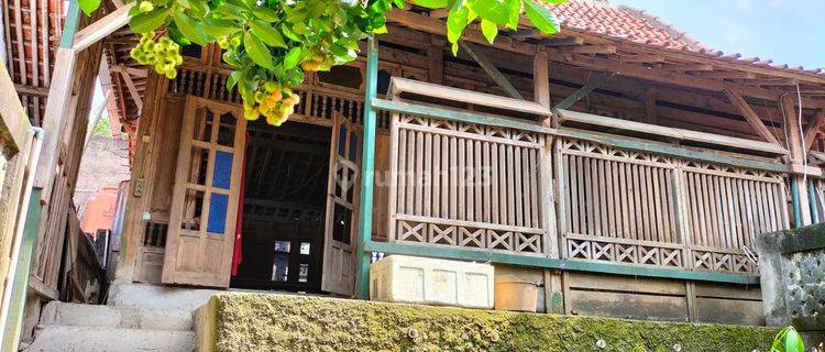 Rumah joglo dan tanah luas di pinggir jalan raya Kunciran 1