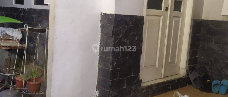 Rumah Secondary Murah Dekat Pintu Tol Jagorawi 1
