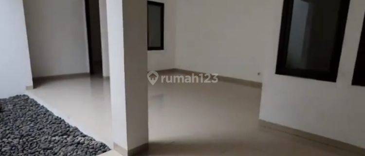 Disewa Rumah Baru di Batununggal 1