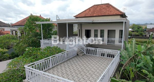 Disewa Rumah Jalan Baraong Cengkok Mengwi Bonus Canopy 1