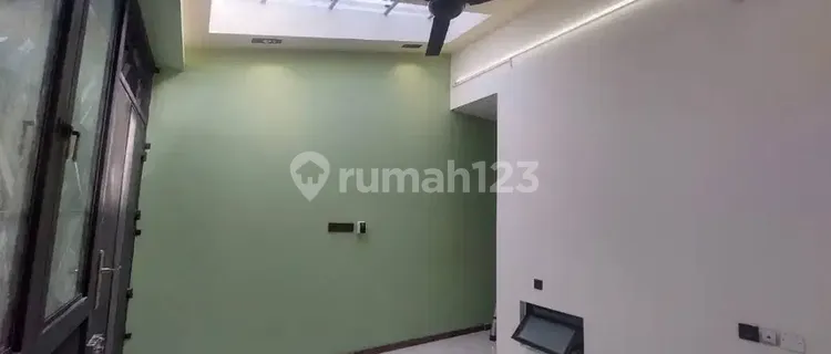 For Rent For Sale 2-Story House Newly Renovated Building Pejagalan West Jakarta 1