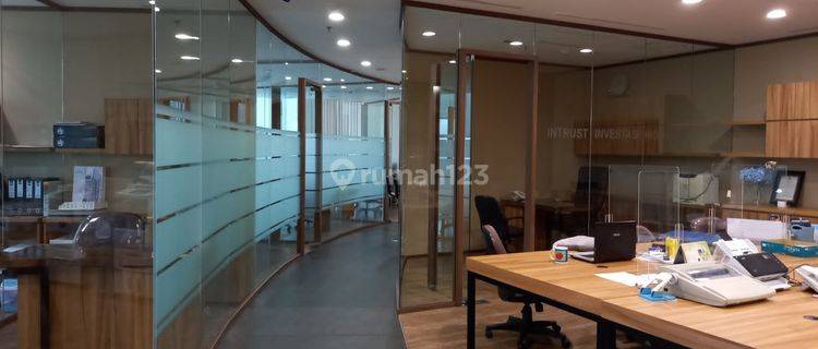 Dijual Office Space AXA Full Furnished & Interior Jakarta Selatan 1